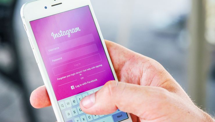 spiare l’ex Instagram