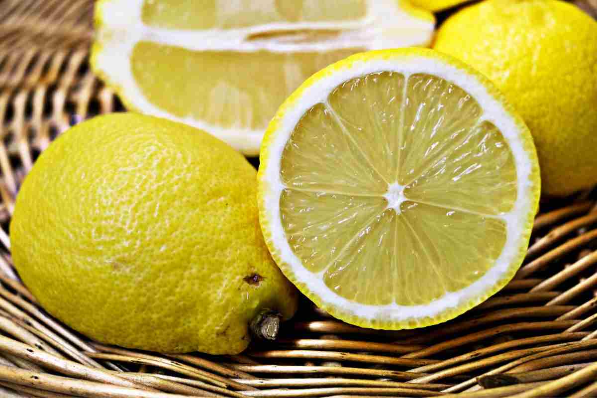 Limone pulizie casa: come usarlo